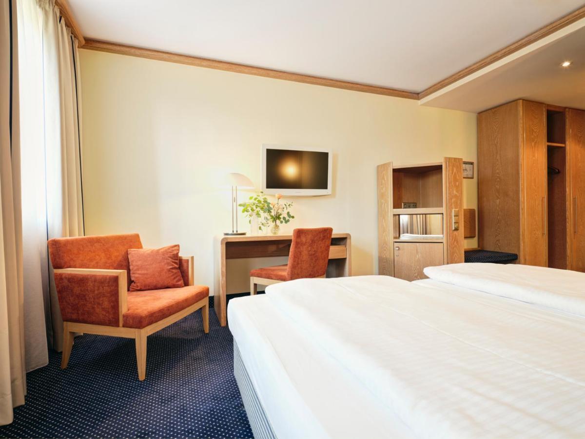 Hotel Zur Post Aschheim Luaran gambar