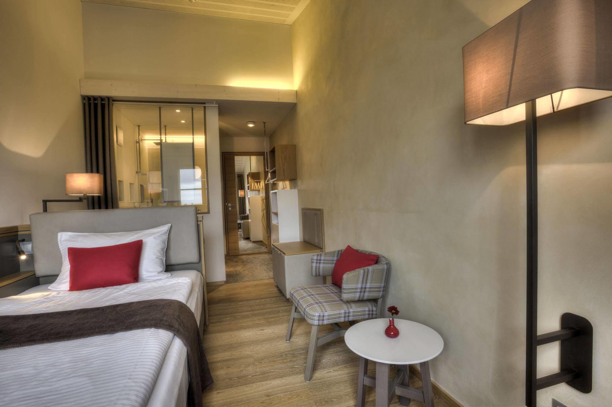 Hotel Zur Post Aschheim Luaran gambar